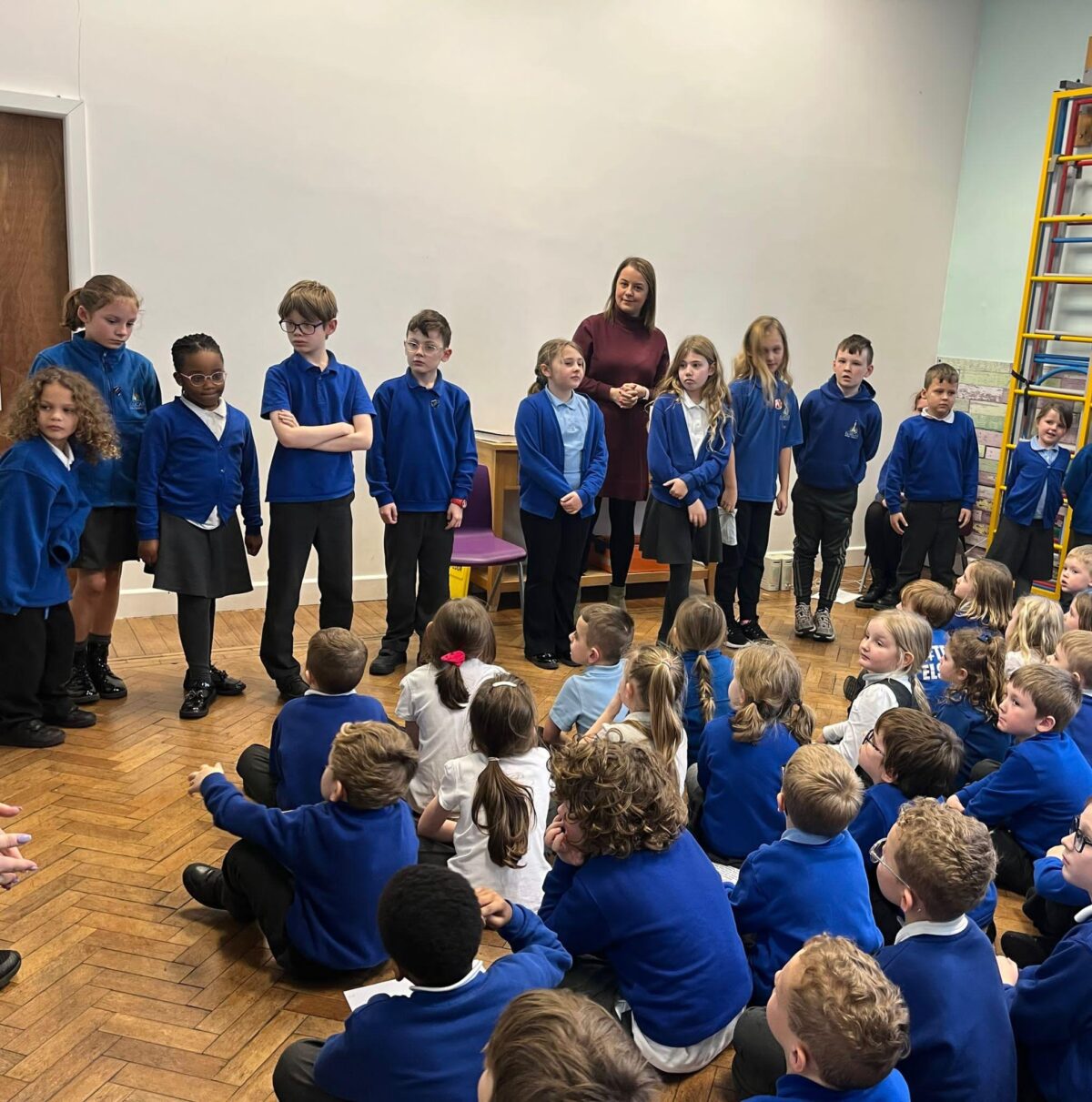 Stephanie Peacock MP with students of Elsecar Holy Trinity CofE Primary Academy