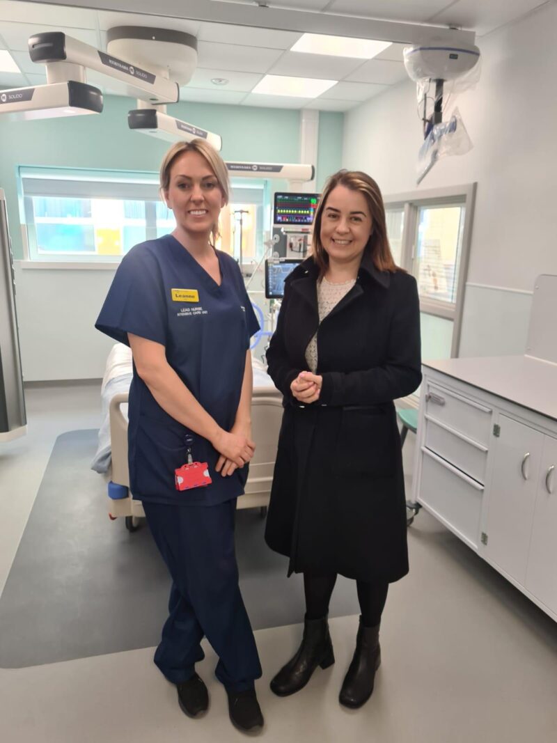 Stephanie Peacock MP at Barnsley Hospital ICU 