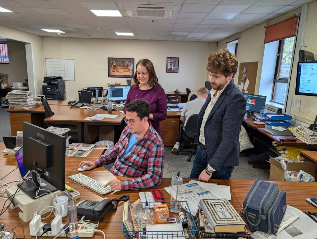 Stephanie Peacock MP visiting the Barnsley Chronicle