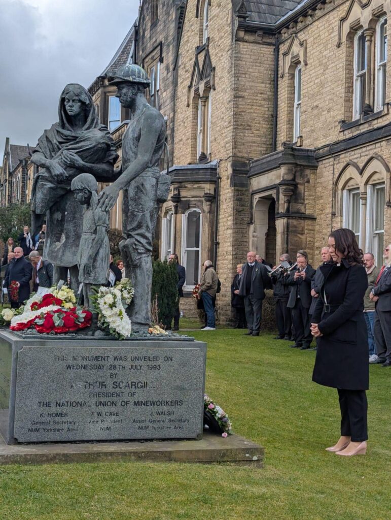 Stephanie Peacock MP laying a wreath at the Joe Green and David Jones Memorial Lecture at the NUM